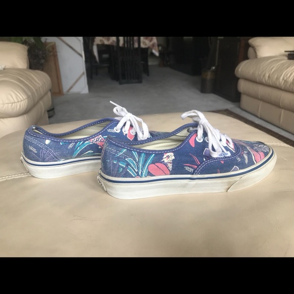 Vans - Picture 4 of 6